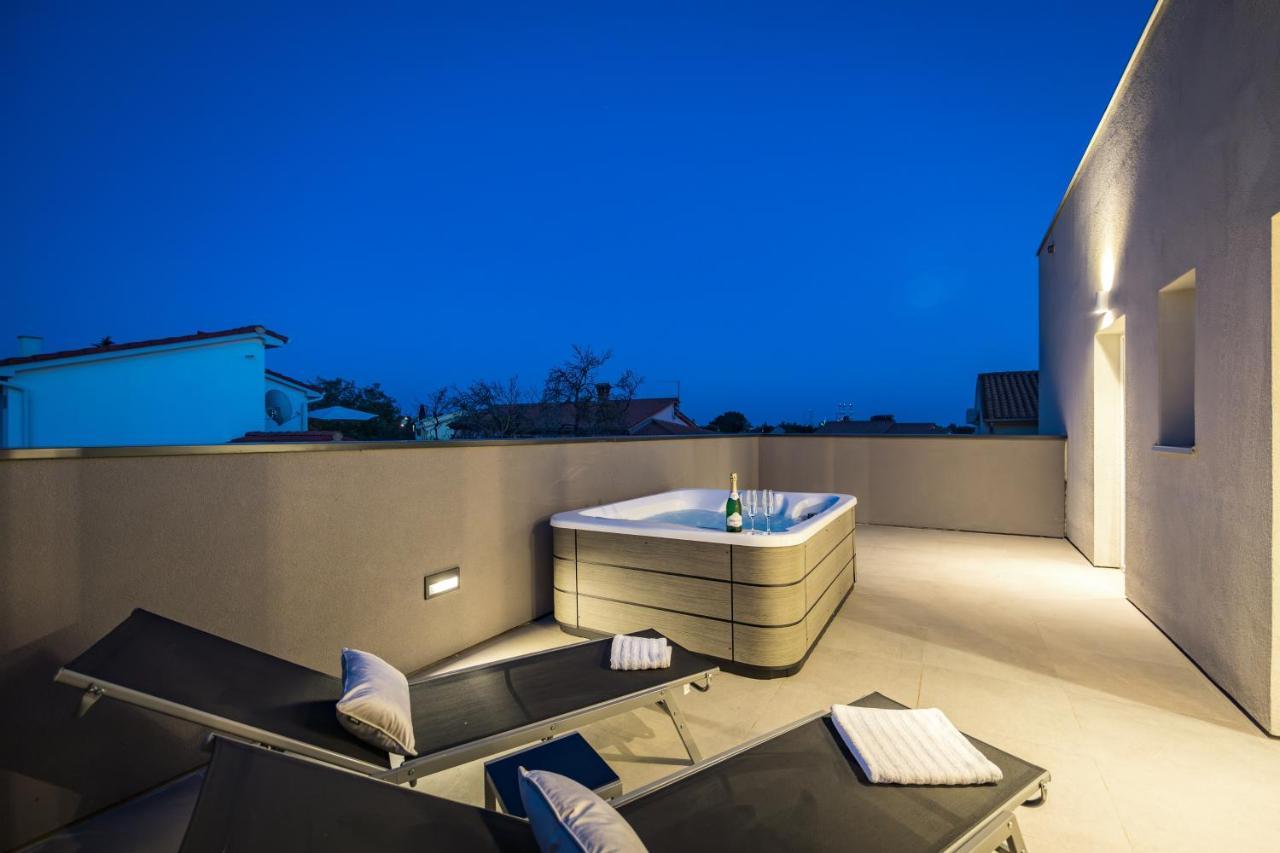 Villa Aida - 4 Bedroom Luxury Villa With Large Private Pool 4K Projector And Jacuzzi Pula Exterior foto